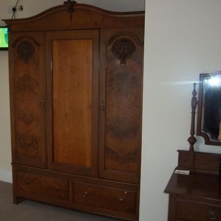ניוברידג' The Curragh Country House Accommodation חדר תמונה