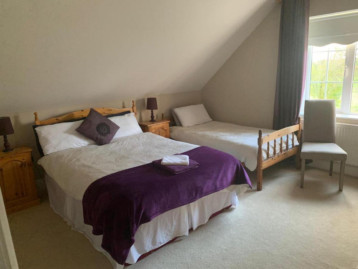ניוברידג' The Curragh Country House Accommodation מראה חיצוני תמונה
