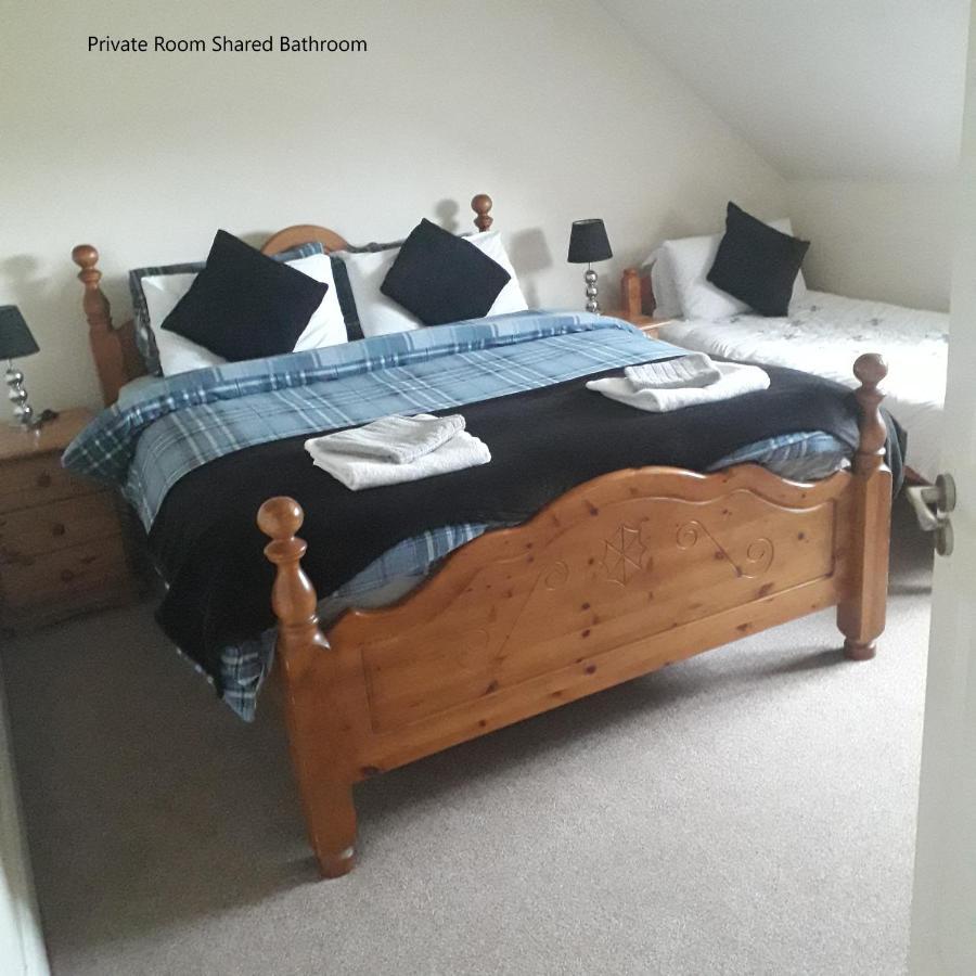 ניוברידג' The Curragh Country House Accommodation מראה חיצוני תמונה