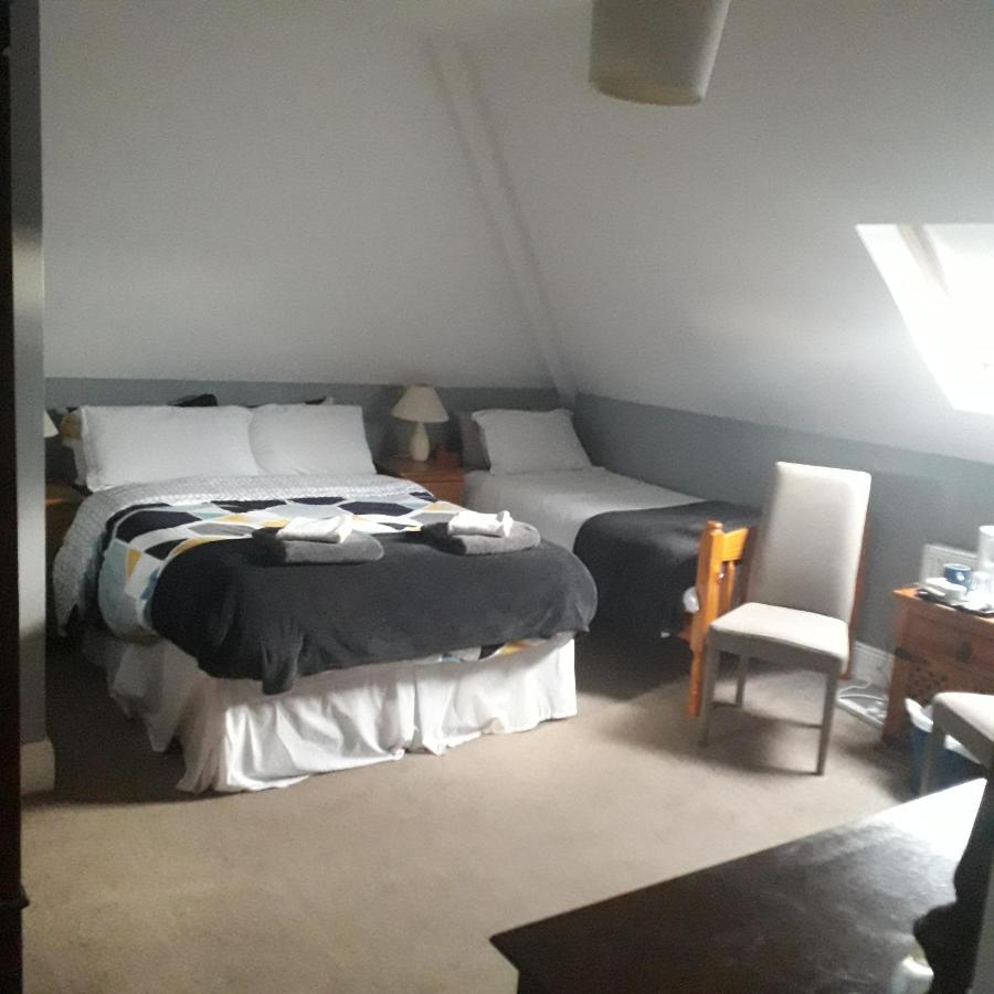 ניוברידג' The Curragh Country House Accommodation מראה חיצוני תמונה