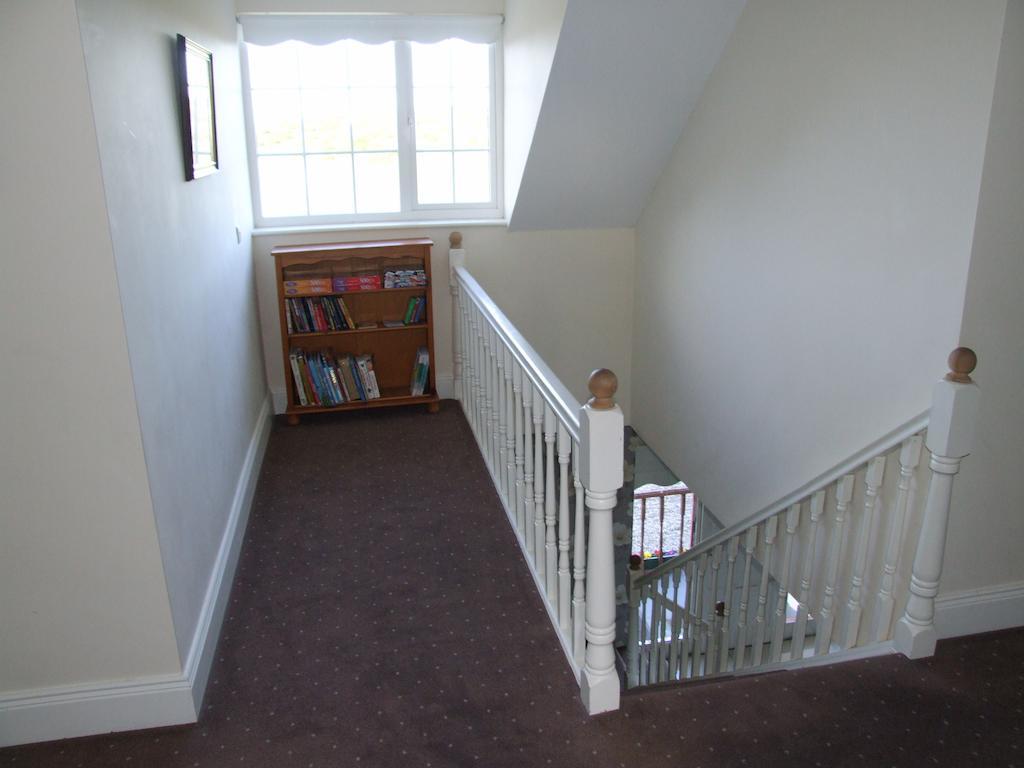 ניוברידג' The Curragh Country House Accommodation מראה חיצוני תמונה