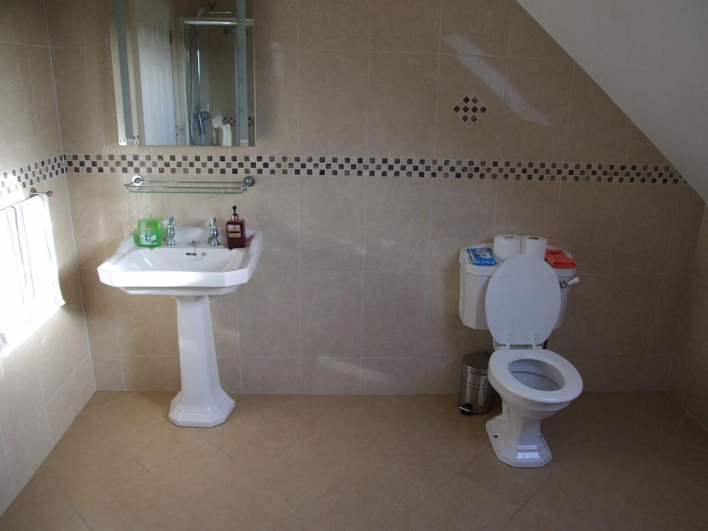 ניוברידג' The Curragh Country House Accommodation חדר תמונה